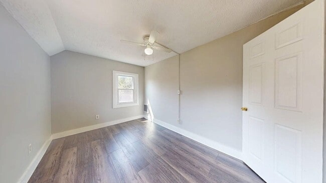 Building Photo - Denison/W.73rd neighborhood - updated 3 be...