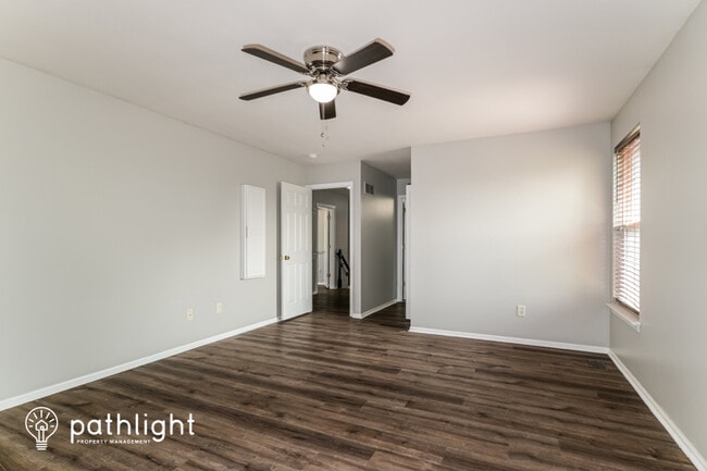 Building Photo - 472 Summer Top Ln