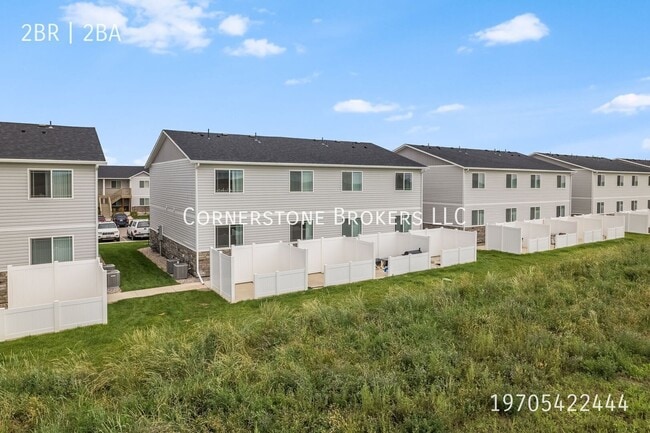 Building Photo - 108 Park View-D