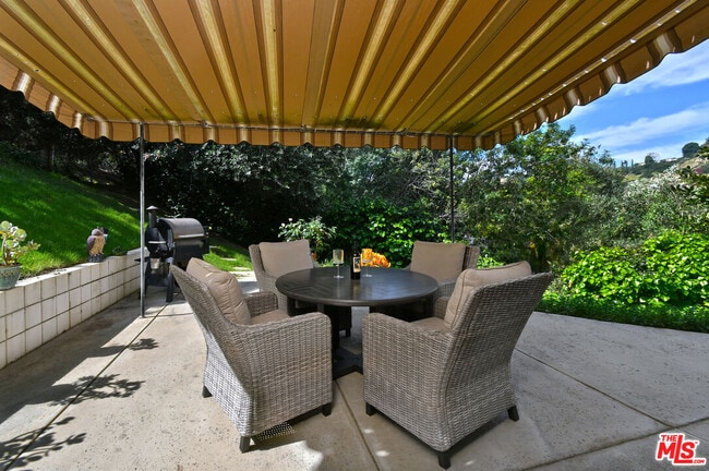 Building Photo - 16142 Bayberry Pl