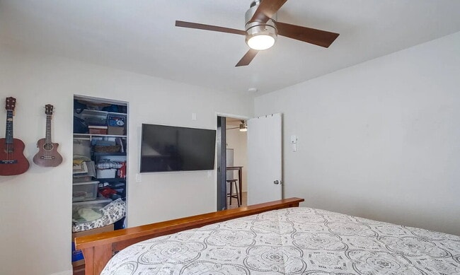 Building Photo - Welcome to Villa Hermosa ! A beautifully w...