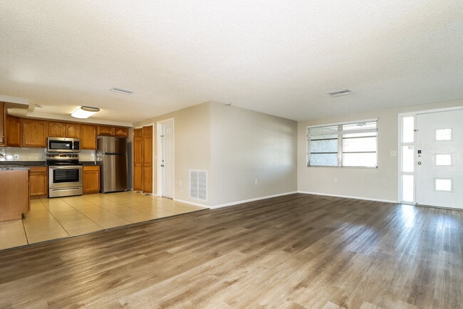 Building Photo - 6226 9th Ave