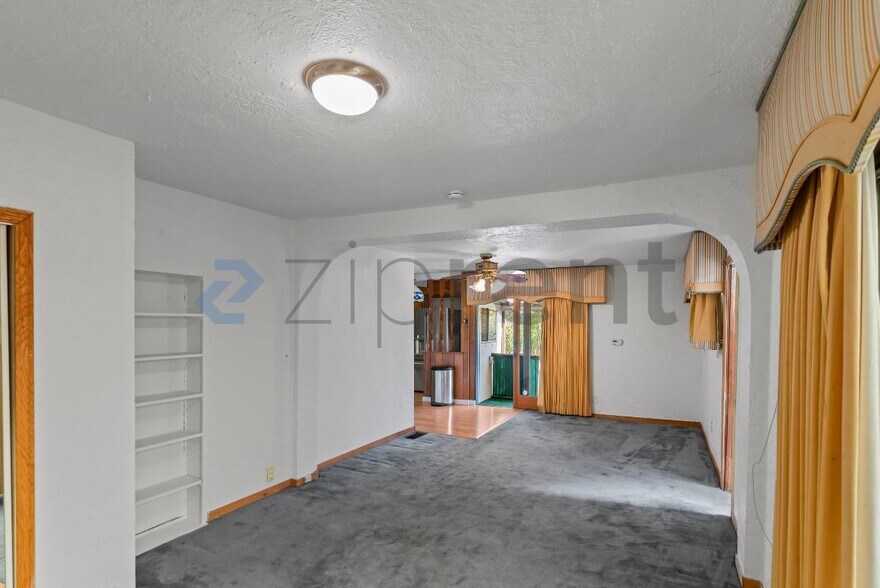 Building Photo - 1240 Parker St