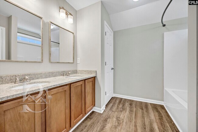 Building Photo - 117 Verano Ct