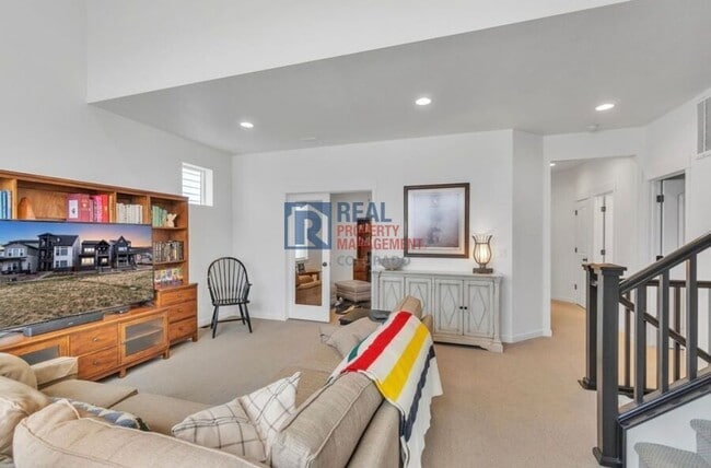 Building Photo - 16550 Umatilla Pl