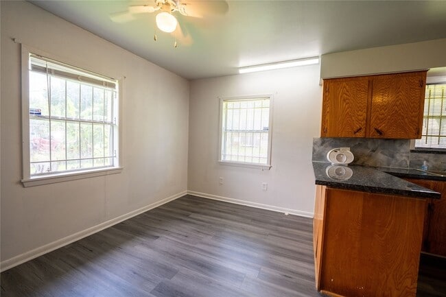 Building Photo - 4402 Balkin St