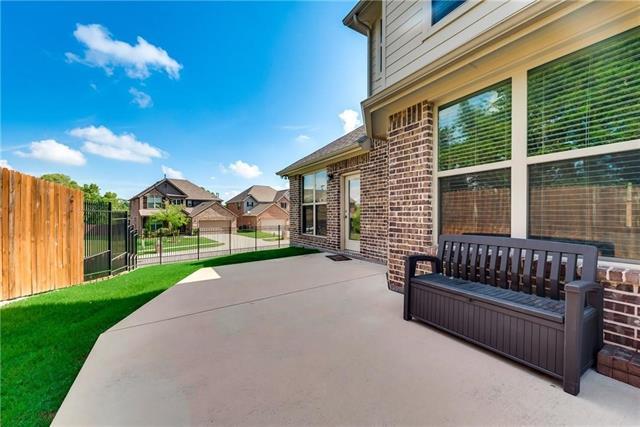 Building Photo - 1300 Poplar Dr