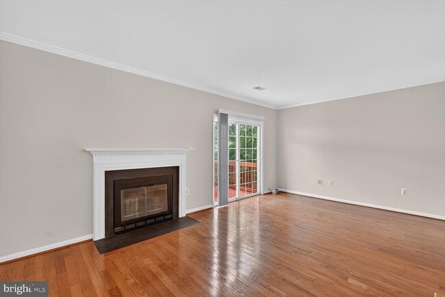Building Photo - 6076 Heatherwood Dr