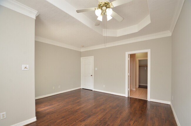 Building Photo - 11045 Landswalk Dr