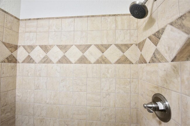 Building Photo - 113 B Rhonda Dr