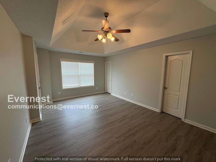 Building Photo - 8651 Thomas Ln