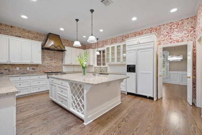 Building Photo - 4 Rock Way Cove