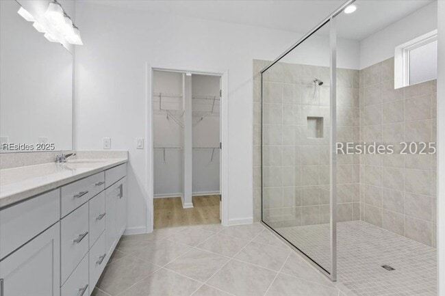Building Photo - 921 Tropics Ave