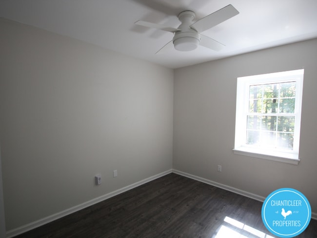 Building Photo - 1329 Springlawn Ct