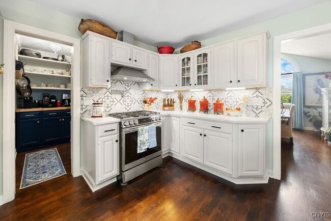 Building Photo - 5479 Lake Rd