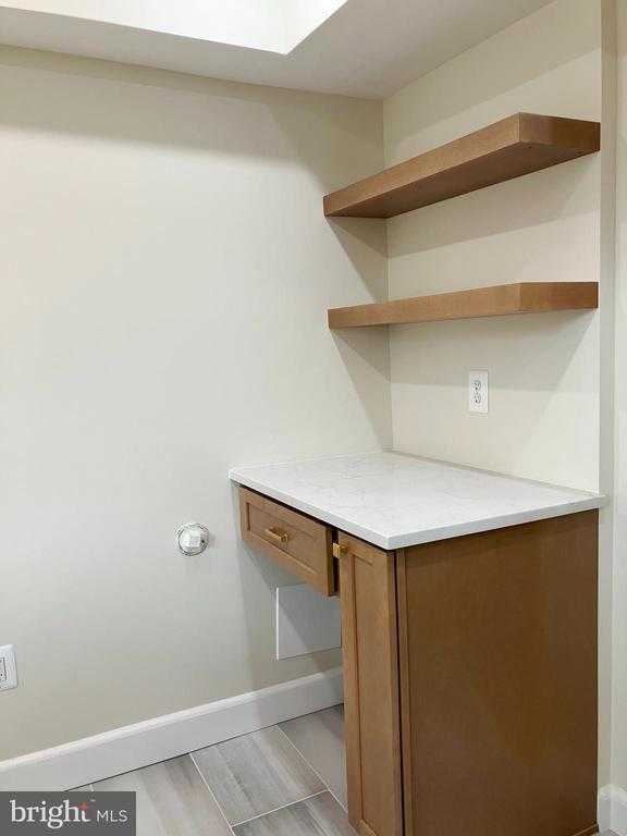 Building Photo - 428 Hampton Ct