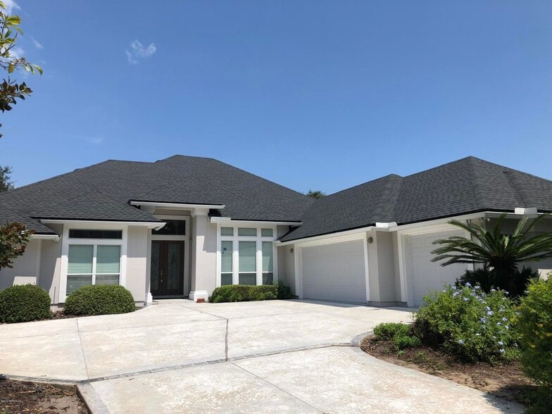 Welcome Home! - 13865 Deer Chase Pl