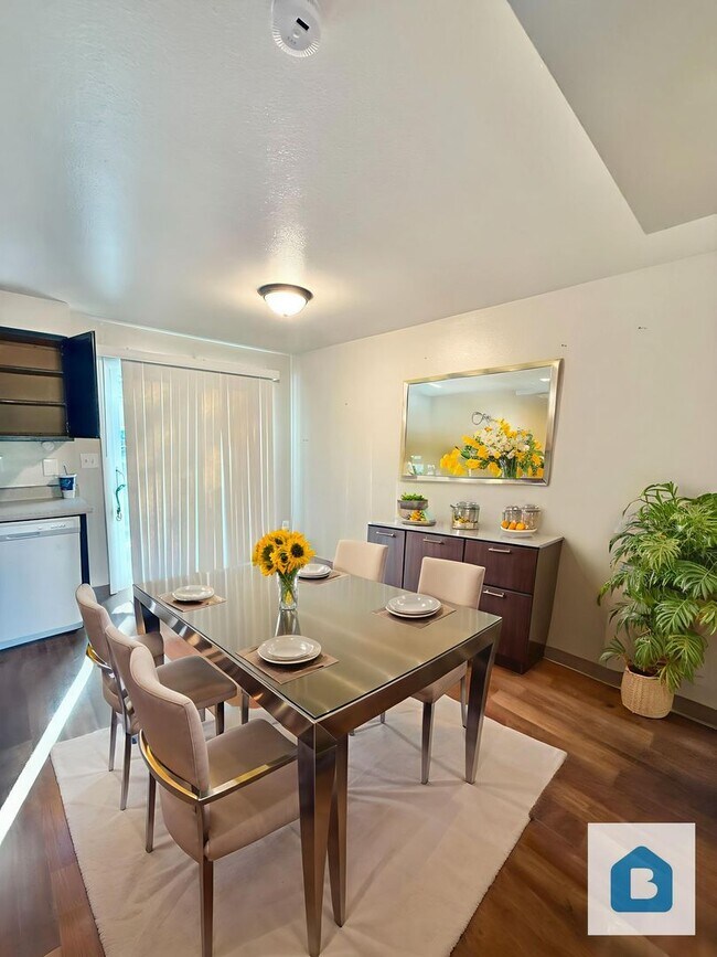 Building Photo - 1209 Delaware Dr