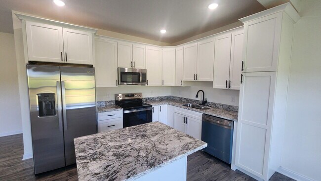 Building Photo - 929 Olympic Ct