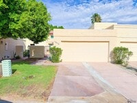 Building Photo - 10476 S Del Montes