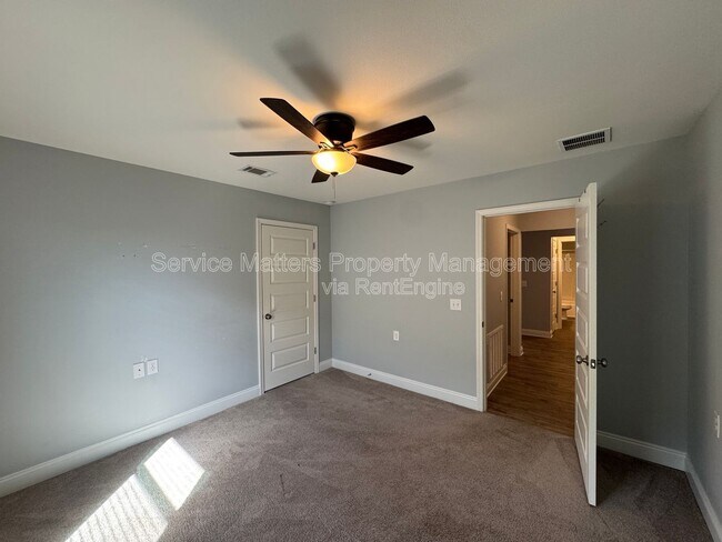 Building Photo - 5620 Blue Sky Ct
