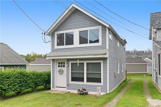 Building Photo - 108 Limewood Ave