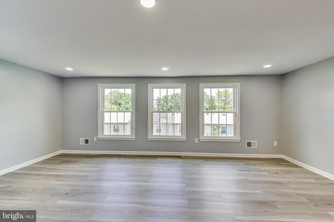 Building Photo - 1318 Palmer Rd