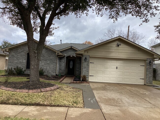 Building Photo - 17046 Clan MacIntosh Dr