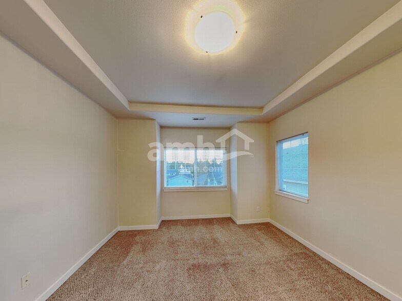 Building Photo - 7341 Rainier Dr