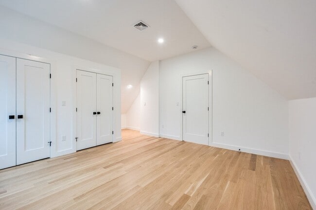 Building Photo - 79 Dana St