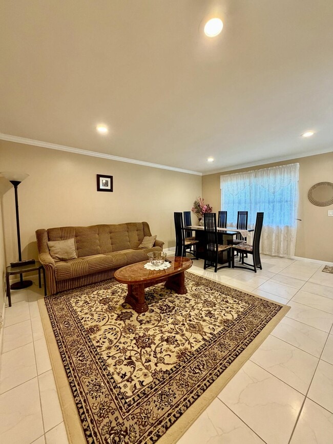 Building Photo - 368 Piedmont Trail