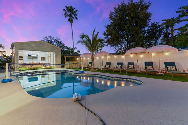 Building Photo - 12263 90th Ave