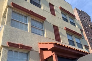 Building Photo - 65 Prospect St