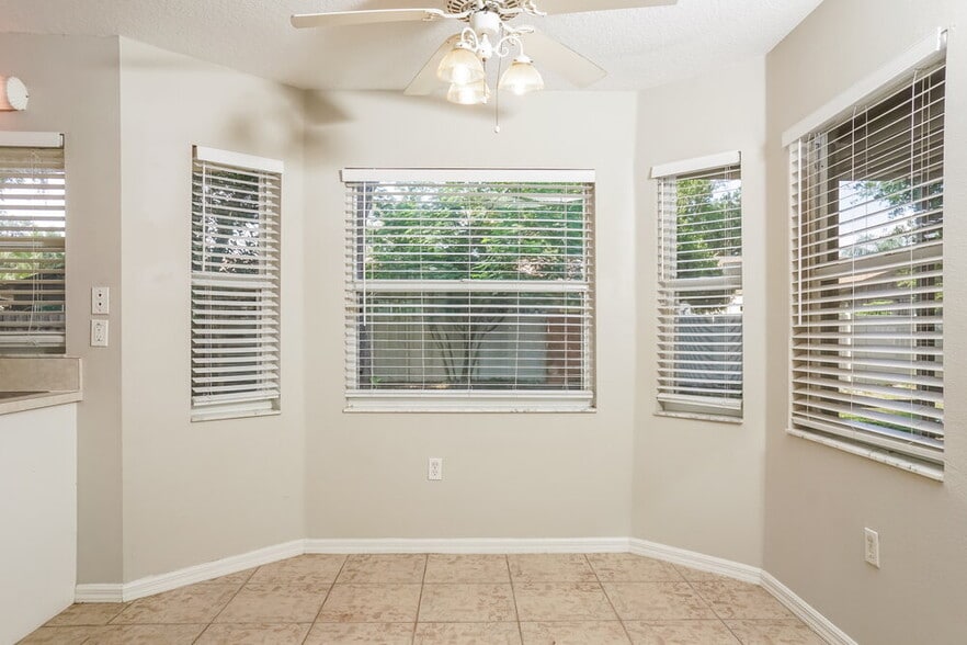 Building Photo - 4638 Breezy Pines Blvd