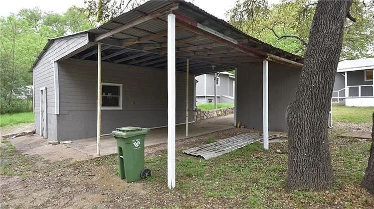 Building Photo - 118 County Rd 1816