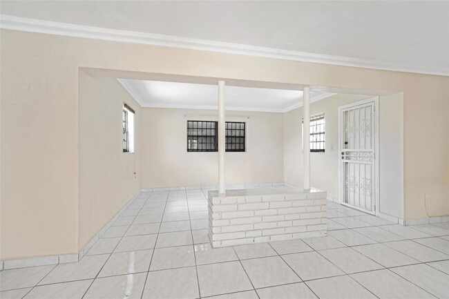 Building Photo - 4260 NW 173rd Dr