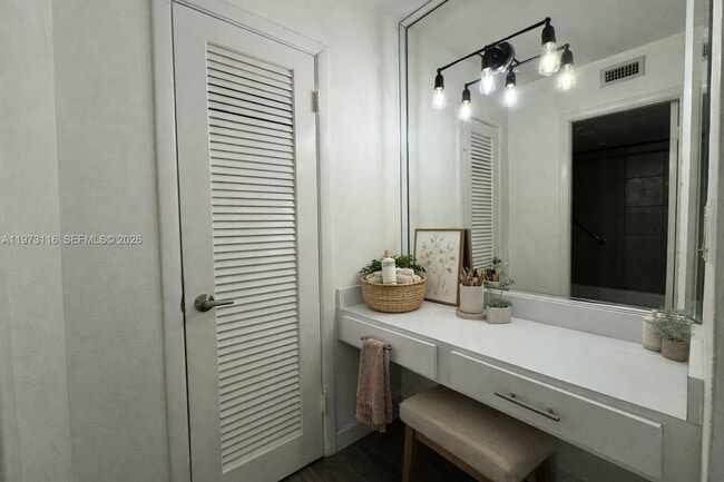 Building Photo - 7450 Miami Lakes Dr