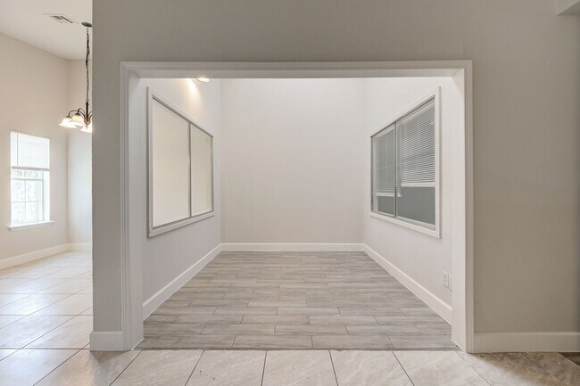 Building Photo - Welcome Home – Where Comfort Meets Modern Living!