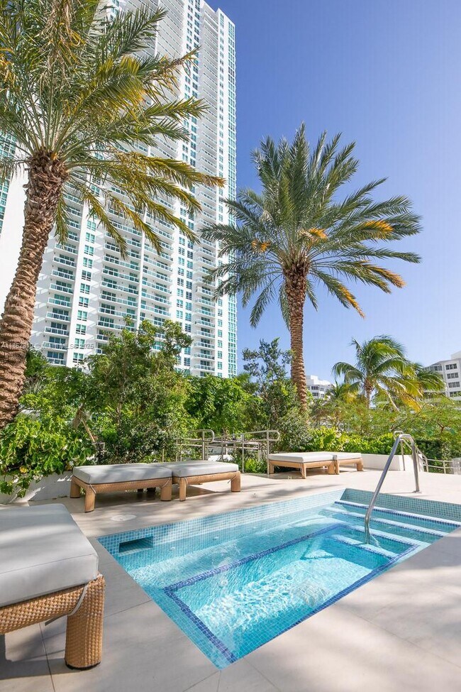 Primary Photo - 951 Brickell Ave