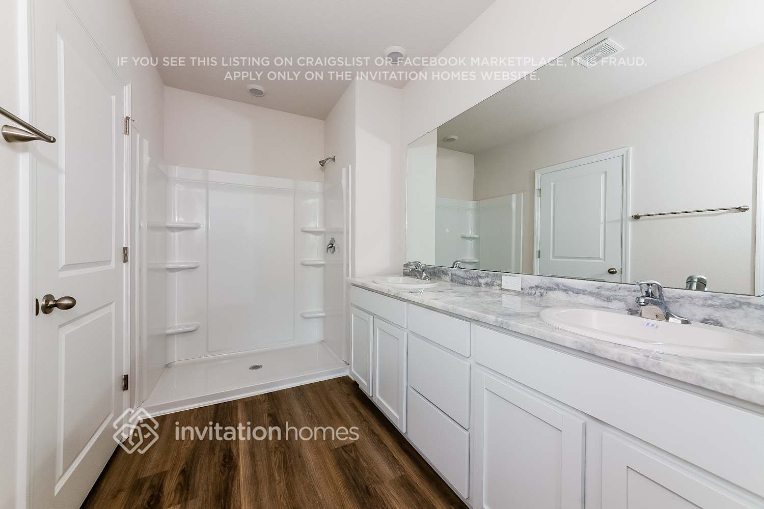 Building Photo - 8025 Majestic Palms Ct