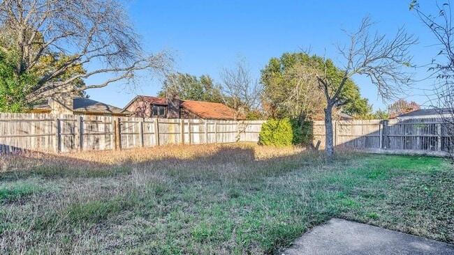 Building Photo - 2608 Green Ridge St