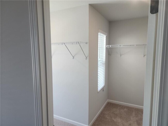 Building Photo - 832 Cygnet Ln