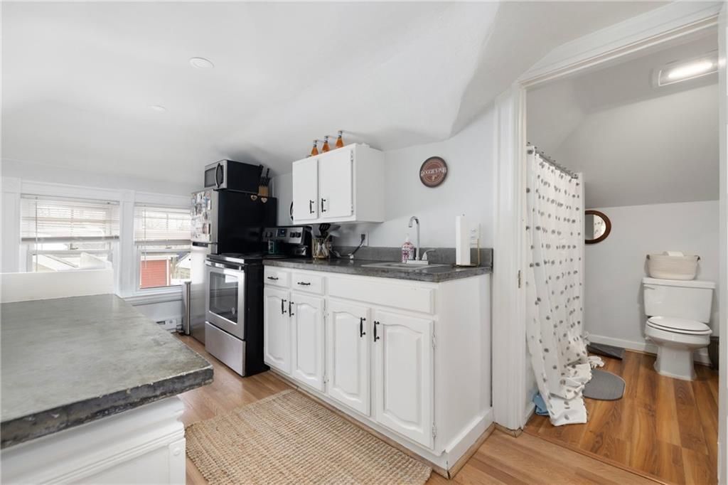 Building Photo - 10 Braman St