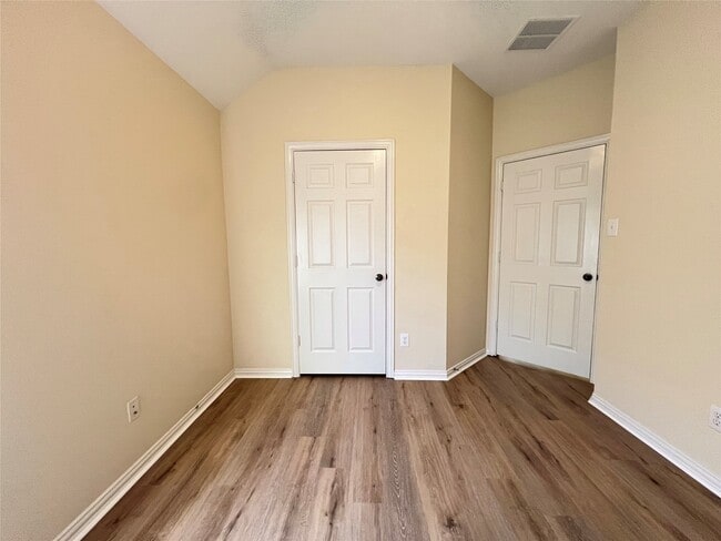Building Photo - 23247 Dewflower Dr