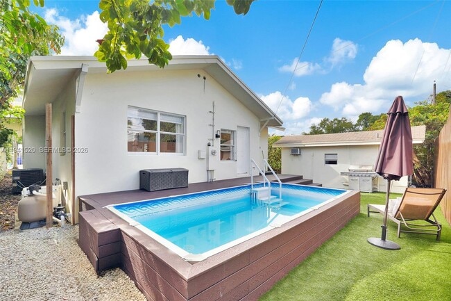 Building Photo - 37 NW 47th St