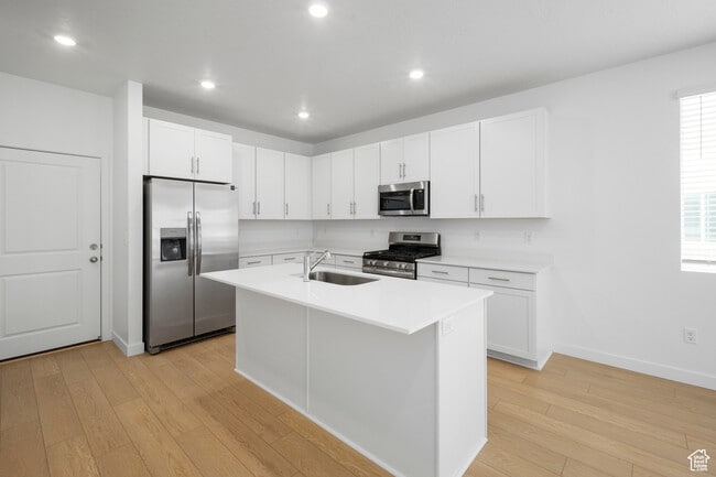 Building Photo - 2284 Wildwood Ln