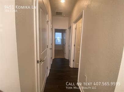 Building Photo - 9451 Komika Ln
