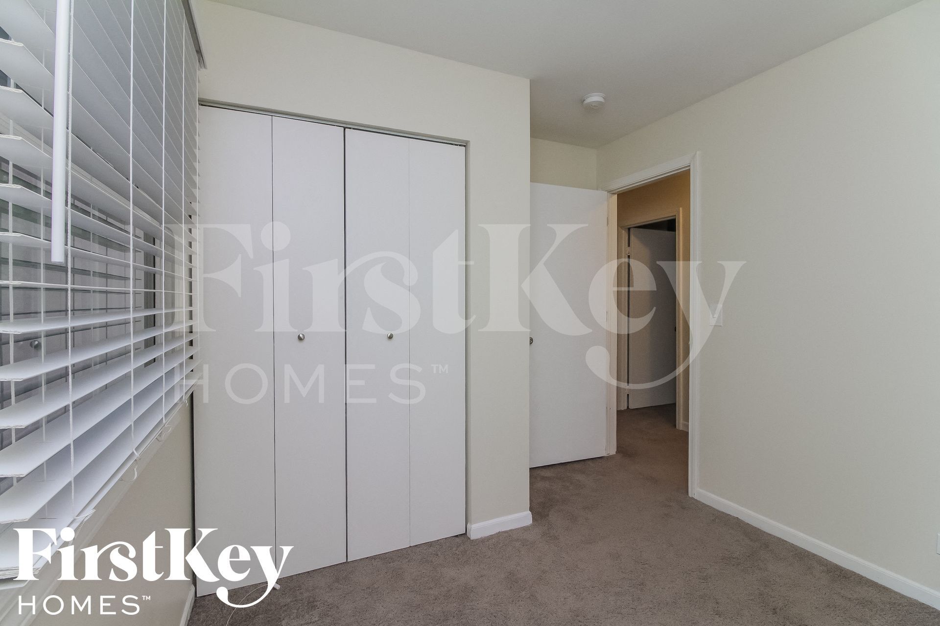 Building Photo - 125 S Orchard Dr