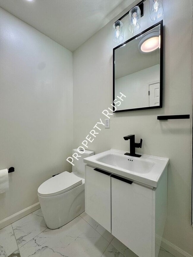 Building Photo - 7339 Brookside Dr