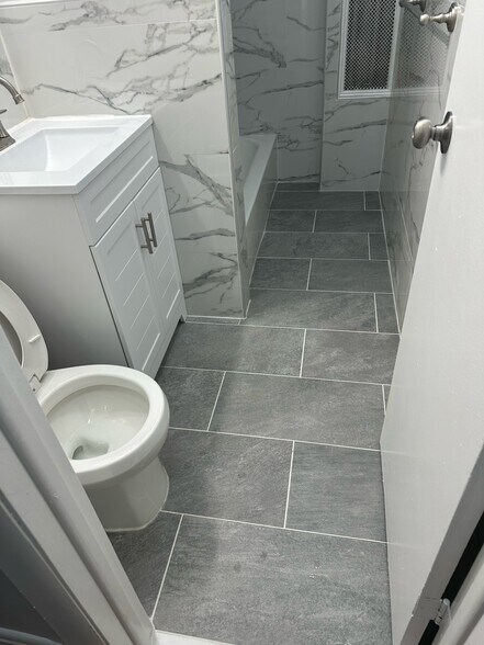 Building Photo - 429 Fairmount Ave